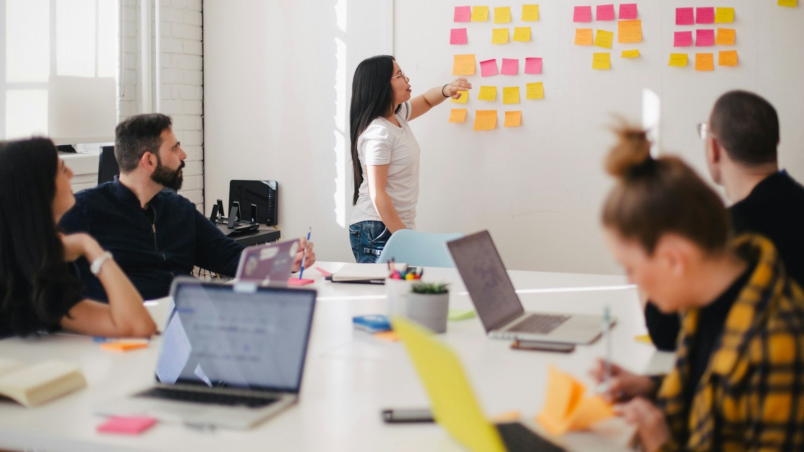 How to Choose a Marketing Agency in Manchester illustrated with a relevant scene
